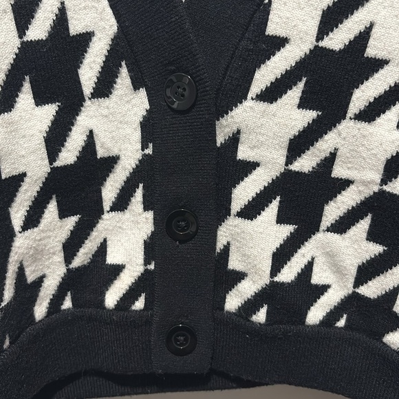 ‼️ALICE+OLIVIA sweater‼️ - Picture 5 of 9